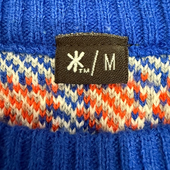 Men’s New York Knicks Christmas Sweater - Picture 6 of 7